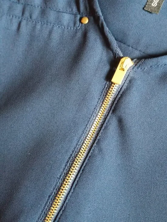 Maurices Women's Sleeveless Zip-up Blouse Semi-Sheer Classic Indigo Blue NWOT - Picture 11 of 14